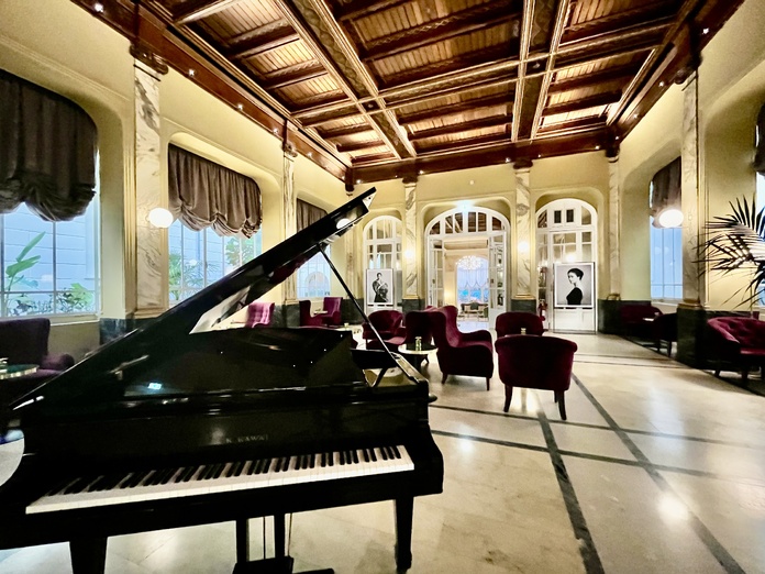 Le grand salon aussi a son piano Photo PB Le grand salon aussi a son piano Photo PB