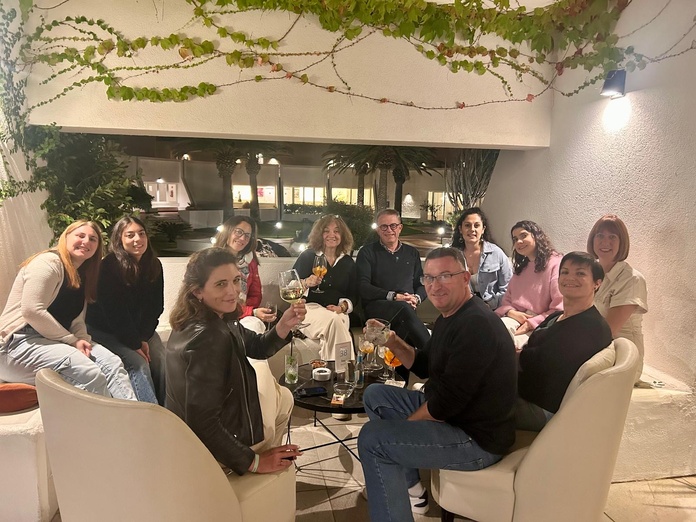 Les participants au fam trip, autour d'Isabelle Tezier (au centre). © PB Les participants au fam trip, autour d'Isabelle Tezier (au centre). © PB