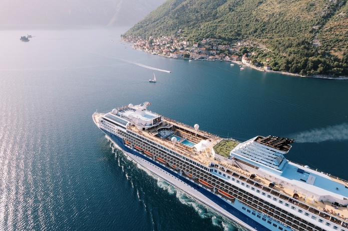 Pour les croisiéristes, la durabilité devient un atout économique majeur. @depositphotos/nadtochiy