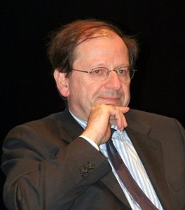 « Aujourd’hui, la fréquentation étrangère est trop saisonnière et trop inégalement répartie sur le territoire (plus de 50 % des touristes étrangers dans seulement trois régions : Île-de-France, PACA, Rhône-Alpes...» « Aujourd’hui, la fréquentation étrangère est trop saisonnière et trop inégalement répartie sur le territoire (plus de 50 % des touristes étrangers dans seulement trois régions : Île-de-France, PACA, Rhône-Alpes...»