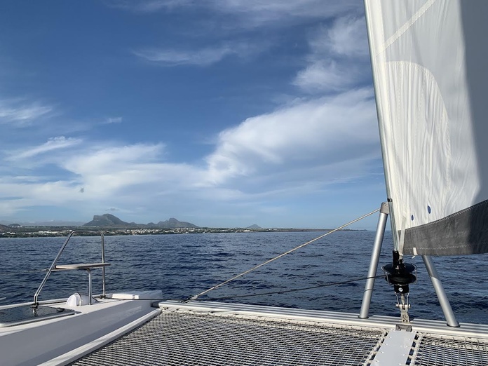 Les catamarans sont de plus en plus demandés - Photo : GlobeSailor Les catamarans sont de plus en plus demandés - Photo : GlobeSailor