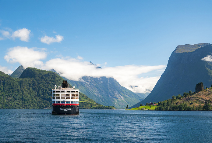 © Hurtigruten / Preben Nilsen
