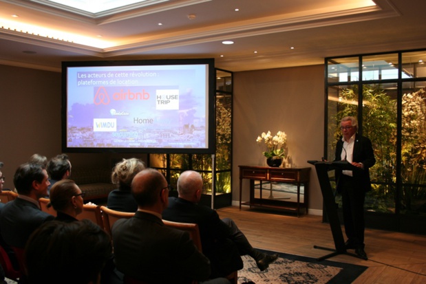 Didier Chenet, le président du Synhorcat lors de sa présentation sur l'économie collaborative à l'hôtel Littré. DR