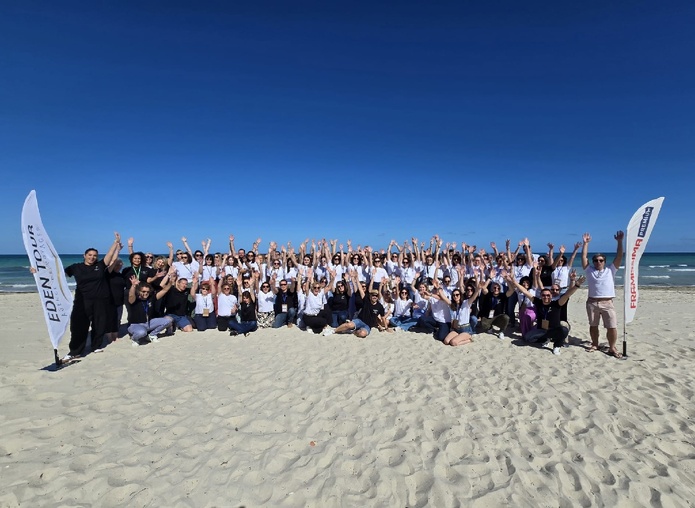 Les 113 participants du séminaire Eden Tour à Djerba - Photo CE Les 113 participants du séminaire Eden Tour à Djerba - Photo CE