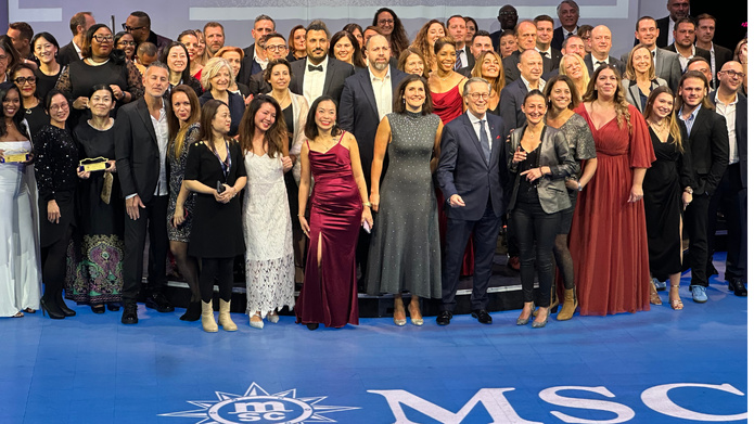 Avec 25 navires prévus d’ici 2027, une politique axée sur l’écologie et l’innovation, et des destinations toujours plus variées, MSC Croisières confirme sa volonté de séduire un public élargi. Crédit TourMaG