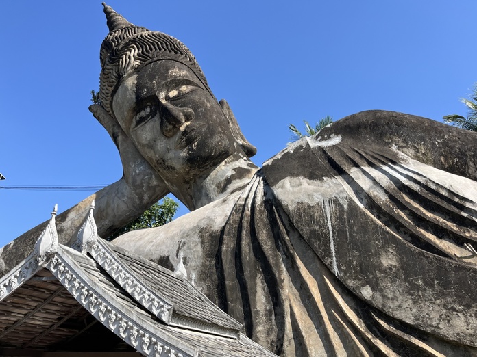 A Vientiane, dans le parc Xieng Khouan, un impressionnant Bouddha couché - Photo : PB A Vientiane, dans le parc Xieng Khouan, un impressionnant Bouddha couché - Photo : PB