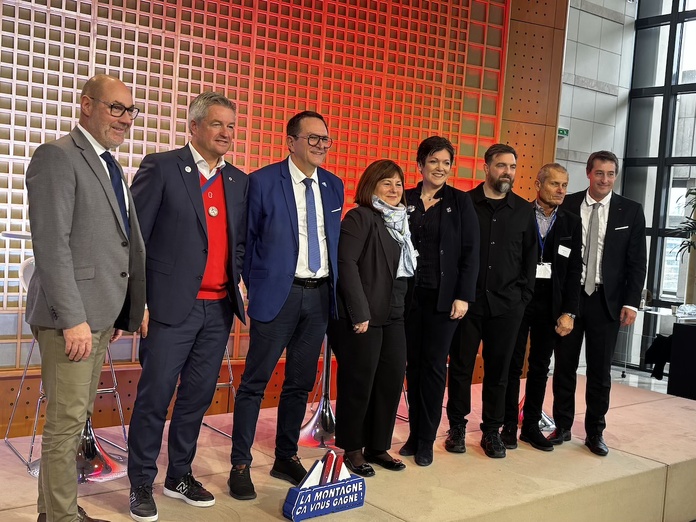 La montagne française, moteur touristique et solidaire de l’hiver 2025 - ©AmeliaBrille