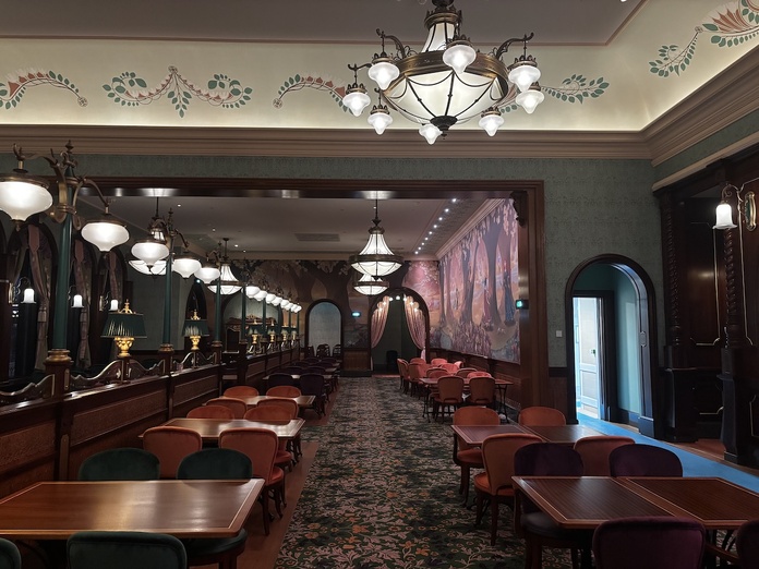 The Regal View Restaurant & Lounge, un restaurant avec service à table - Photo : A. Brille