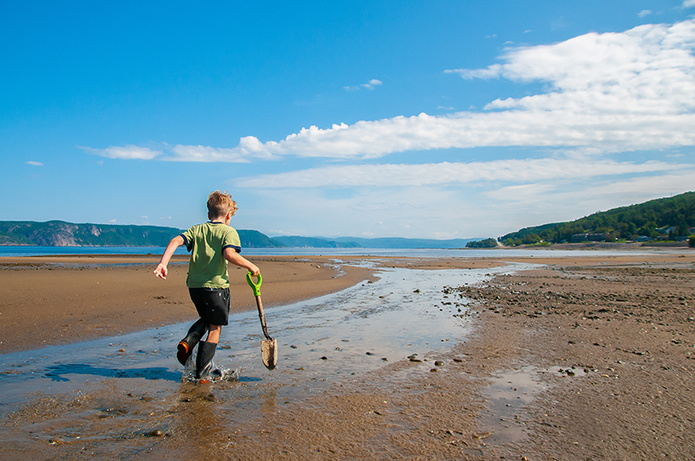 Rives du fjord du Saguenay, au Musée du Fjord, dans la région du Saguenay–Lac-Saint-Jean (Québec) © OYÉ