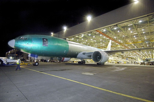 Le premier 777 Freighter à sa sortie d'usine