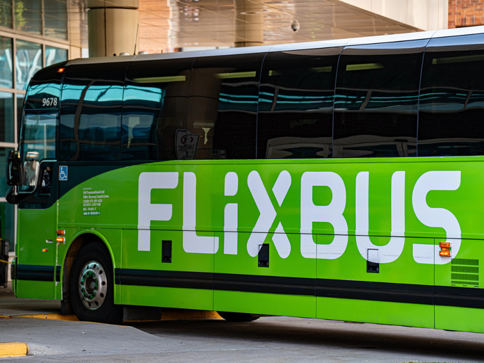 FlixBus fait son retour à la gare de Pershing-Porte Maillot - DepositPhotos.com, egunes_ FlixBus fait son retour à la gare de Pershing-Porte Maillot - DepositPhotos.com, egunes_