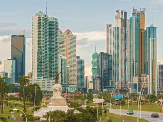 "Les médias sont en train de montrer des belles images du pays au-delà du canal et des gratte-ciels de Panama Ciudad" - Photo : Marcus - Fotolia.com