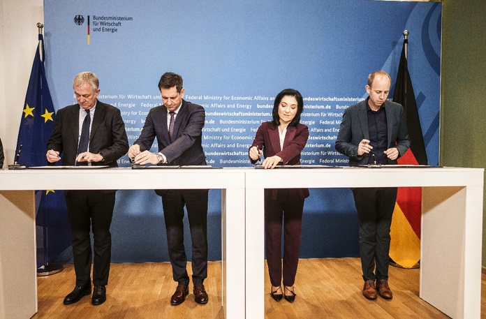 SC Croisières a annoncé aujourd’hui une nouvelle commande majeure portant sur quatre navires de croisière de nouvelle génération, assortie de deux options supplémentaires, auprès du chantier naval MEYER WERFT à Papenbourg.  - Photo MSC