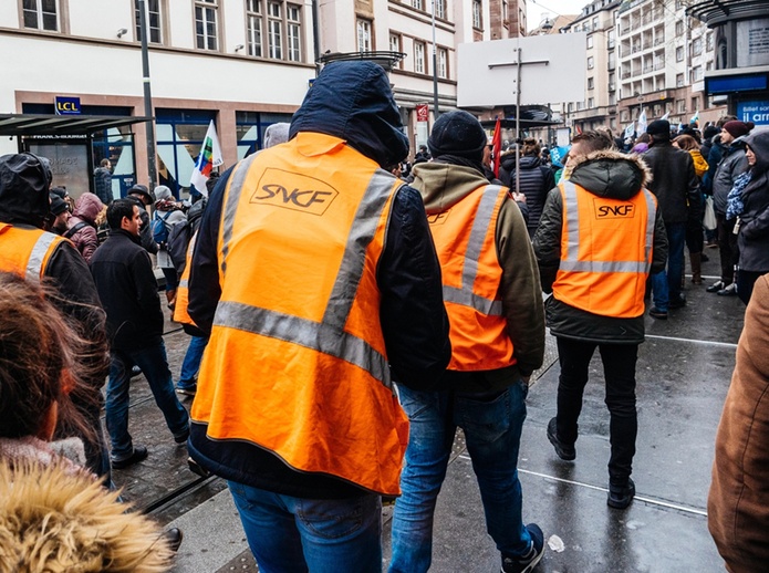 Sud Rail a déposé un préavis de grève dans le cadre des NAO de la SNCF - Depositphotos@ifeelstock Sud Rail a déposé un préavis de grève dans le cadre des NAO de la SNCF - Depositphotos@ifeelstock