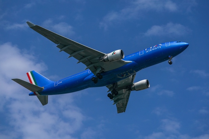 ITA Airways dévoile ses nouvelles liaisons saisonnières vers Malaga, Valence et Marseille - Depositphotos @zhukovsky