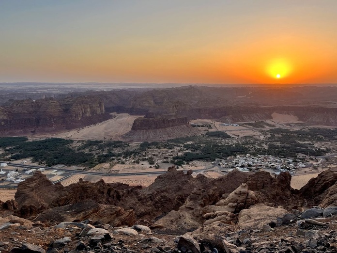 Vue sur la vallée-oasis d'Alula, depuis le belvédère d’Harrat Photo : PB Vue sur la vallée-oasis d'Alula, depuis le belvédère d’Harrat Photo : PB