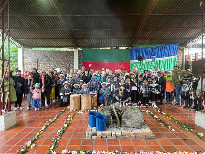 Accompagnement d’un groupe au sein de la communauté Coconuco © Marianne Jagu