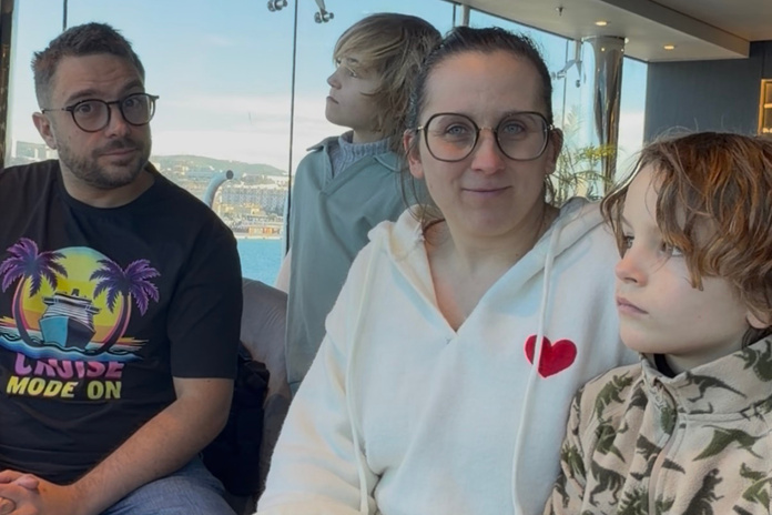 Sasha, après avoir fait ses premiers pas sur un bateau MSC, fêtera ses 9 ans pendant ce tour du monde, à bord du navire. Photo : RS