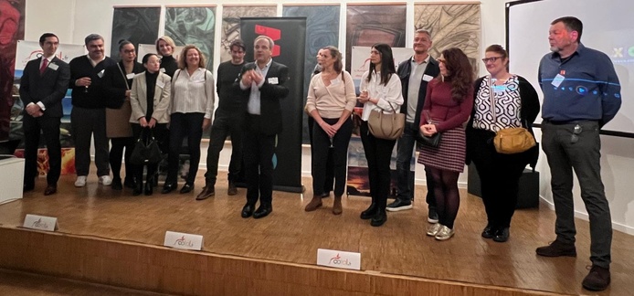 Au centre M. Rémi Vénitien (président de la COTAL) accompagné de plusieurs membres de l'association © Air Europa Au centre M. Rémi Vénitien (président de la COTAL) accompagné de plusieurs membres de l'association © Air Europa