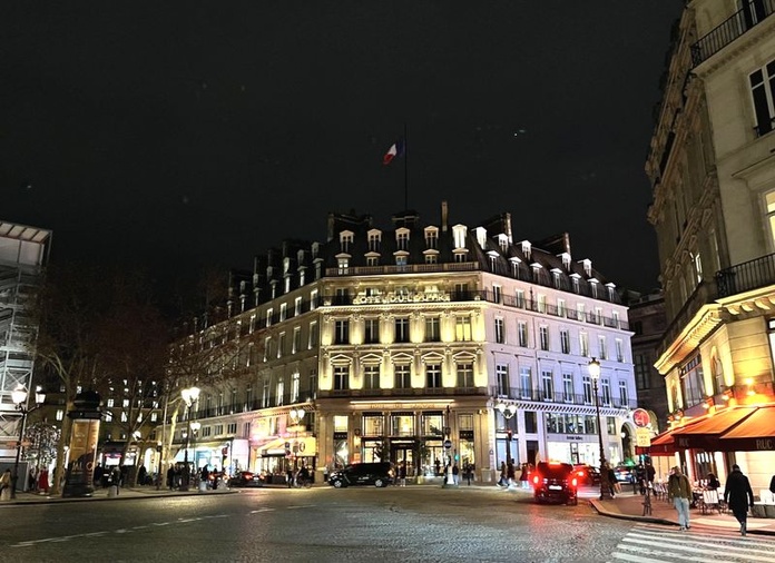 L'Hôtel du Louvre, un emplacement idéal à deux pas du musée du même nom et de la Comédie française - Photo : PB