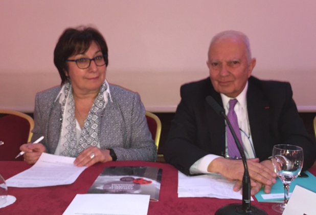 Martine Pinville, secrétaire d'État en charge du Commerce, de l'Artisanat, de la Consommation et de l'Économie Sociale et Solidaire, va prendre la parole en clôture de l'Assemblée générale de l'APST - Photo : J.D.L. Martine Pinville, secrétaire d'État en charge du Commerce, de l'Artisanat, de la Consommation et de l'Économie Sociale et Solidaire, va prendre la parole en clôture de l'Assemblée générale de l'APST - Photo : J.D.L.