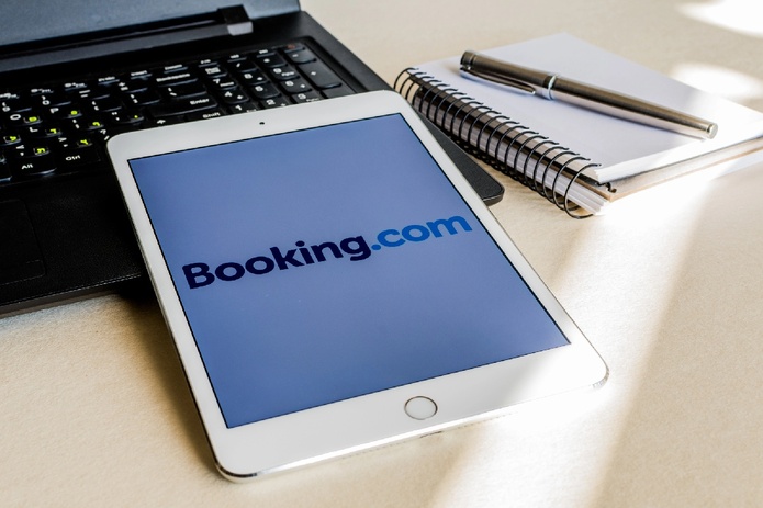 Navan annonce un partenariat renforcé avec Booking.com - Depositphotos.com   Auteur Wirestock