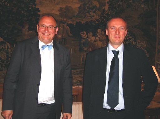 Régis Chambert, vice-president et General Manager France, Benelux, Italie et Espagne American Express Voyage d'Affaires et Christophe Derumez, Président de la nouvelle entité Avexia lors de leur conférence de presse d'hier organisée à l'hôtel Brist