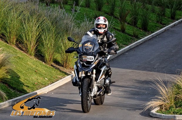 Les Motards du Tourisme - Photo OliverTrips. Les Motards du Tourisme - Photo OliverTrips.