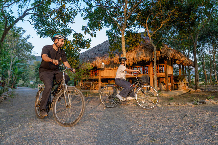 La Van Long House peut s’intégrer à une exploration douce des environs, entre rizières et chemins ruraux. © Easia Travel La Van Long House peut s’intégrer à une exploration douce des environs, entre rizières et chemins ruraux. © Easia Travel