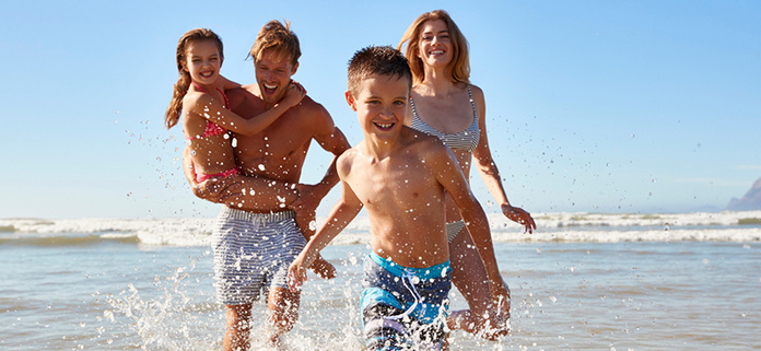 Vacances en famille avec Costa © monkeybusinessimages