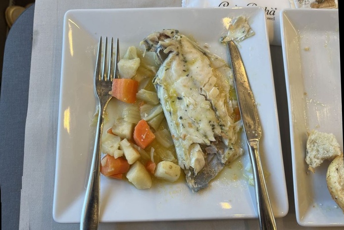 Des menus savoureux signés du chef star, Carlo Cracco. Ici, daurade au fenouil - Photo : PB Des menus savoureux signés du chef star, Carlo Cracco. Ici, daurade au fenouil - Photo : PB