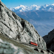 Le Pilatus Kulm dans la région de Lucerne. Le train à crémaillère le plus pentu du monde. Crédit Switzerland Tourism.