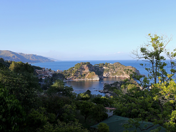 Taormine, un véritable balcon sur la Méditerranée, offrant une vue panoramique sur la baie de Naxos - DR : G.S. Taormine, un véritable balcon sur la Méditerranée, offrant une vue panoramique sur la baie de Naxos - DR : G.S.