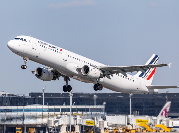 Air France fait passer sa surcharge de 50 à 100 euros - Depositphotos Air France fait passer sa surcharge de 50 à 100 euros - Depositphotos