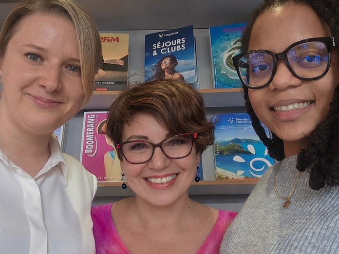 Ghislaine Homond, fondatrice de Flash Voyages, entourée de ses deux collaboratrices, Tatiana Leal et Mayanna Conhoc. @G.H.