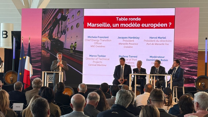 rois navires de croisière branchés simultanément à quai au terminal de Marseille Fos. Photo : TourMaG