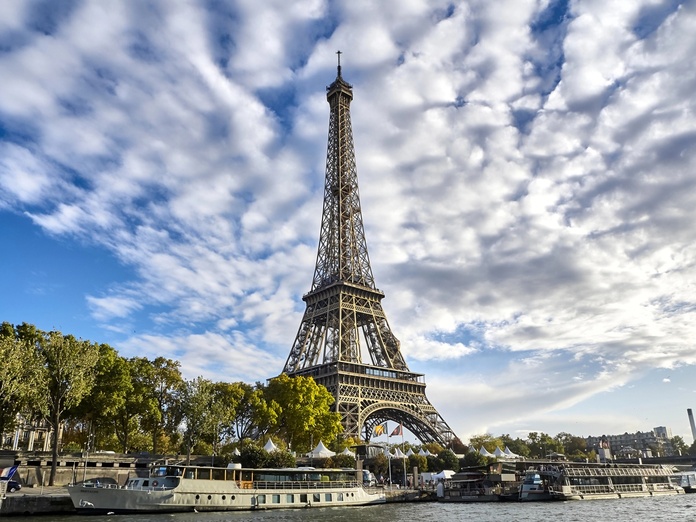 La tour Eiffel impose la réservation en ligne pour les groupes dès septembre 2026 - Depositphotos.com Auteur gpiazzese