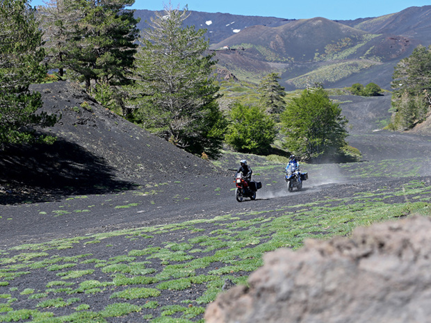 Troisième journée pour les motards. Départ pour le parc de l'Etna - DR : G.S