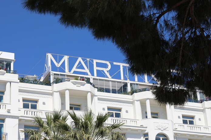 Plusieurs lieux emblématiques de Cannes seront mis en lumière, parmi lesquels l’Hôtel Martinez, qui sera renommé White Lotus Cannes pour l’occasion - DepositPhotos.com, bensib