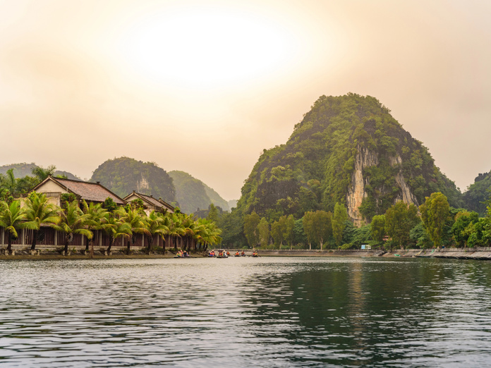 Cette offre s’accompagne d’équipements de loisirs, avec trois piscines, un spa et une salle de fitness ouverte 24h/24.  DepositPhotos.com/SimonDannhauer
