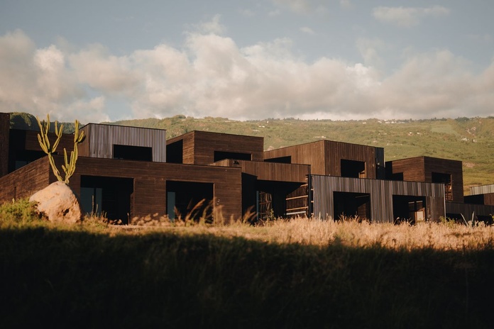 Une architecture contemporaine faite de matériaux bruts © mickaelgresset/Wood Hotel & Spa Une architecture contemporaine faite de matériaux bruts © mickaelgresset/Wood Hotel & Spa