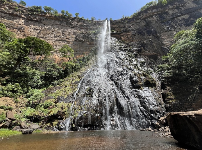 La cascade de Ditin, s’élance de 120 m de haut - Photo PB
