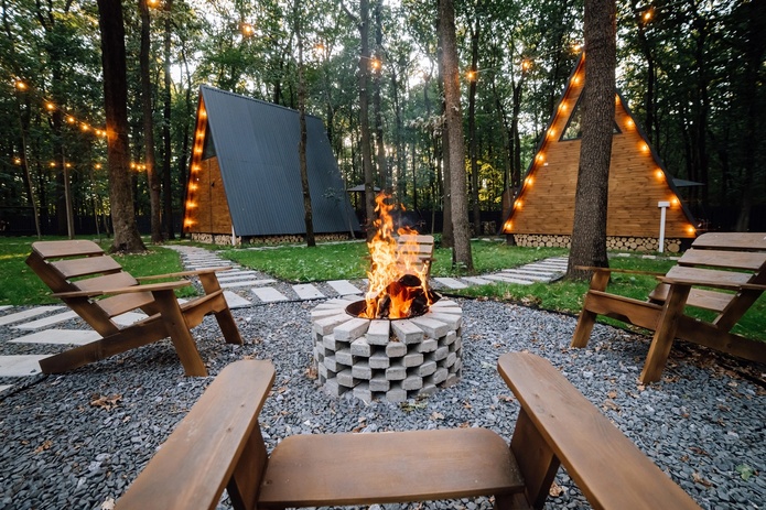 En quelques années, le glamping et les campings ont capté une clientèle métropolitaine CSP+ traditionnellement orientée vers l'hôtellerie - DepositPhotos.com, bondvit