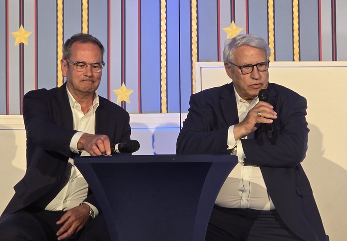 Présent au congrès annuel des EDV 2026 à Disneyland Paris, Mumtaz Teker, le président de l'APST (à droite sur la photo) a indiqué que le fonds de garantie était "en très bonne santé financière, avec un niveau de fonds inédit de 40 M€, et environ 70 M€ de trésorerie" - Photo : CE