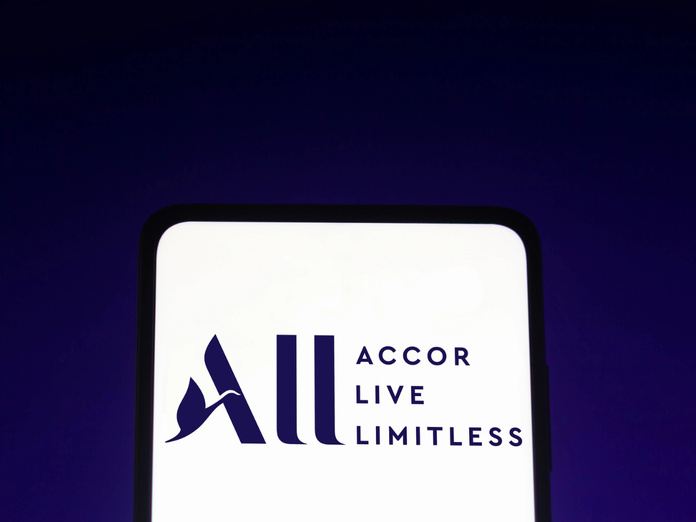Accor souhaite accélérer le déploiement de solutions environnementales dans l’ensemble de son réseau hôtelier international.     DepositPhotos.com/rafapress