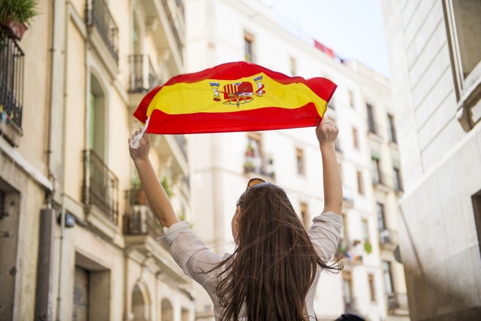 Selon Turespaña, l’Espagne enregistrera une hausse de 7,1 % des vols internationaux en juin 2026. @depositphotos/halfpoint
