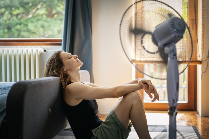 Souvent considérée comme un standard du confort hôtelier, tous les établissements français ne sont pas équipés de climatisation. @depositphotos/OlezzoSimona