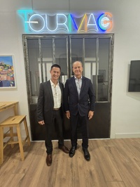 Edouard Wong Fat, directeur général et James Estall président du Conseil d’administration d'Air Tahiti - Photo CE