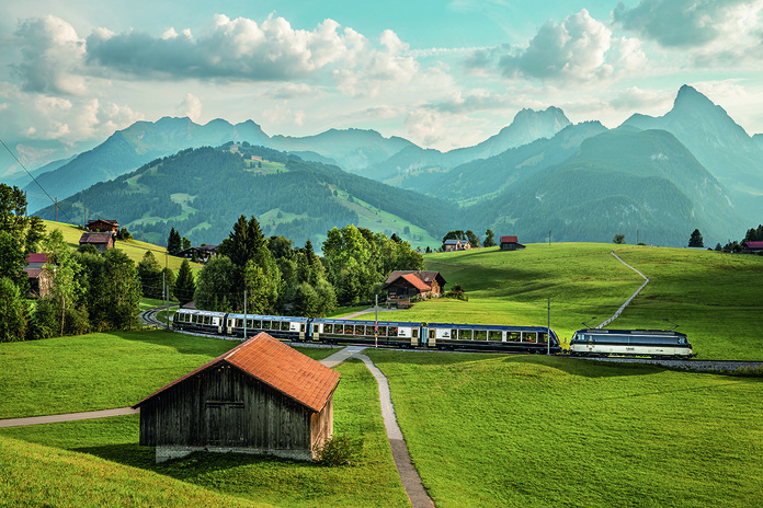 Le GoldenPass Express traverse Schönried © Swiss Travel Systems AG / Tobias Ryser Le GoldenPass Express traverse Schönried © Swiss Travel Systems AG / Tobias Ryser