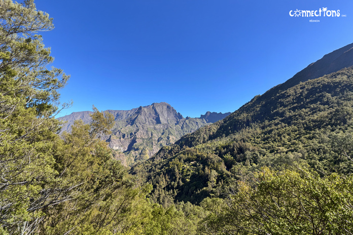 Au cœur du cirque de Cilaos © Maxime B.DELMAS – Connections Réunion Au cœur du cirque de Cilaos © Maxime B.DELMAS – Connections Réunion